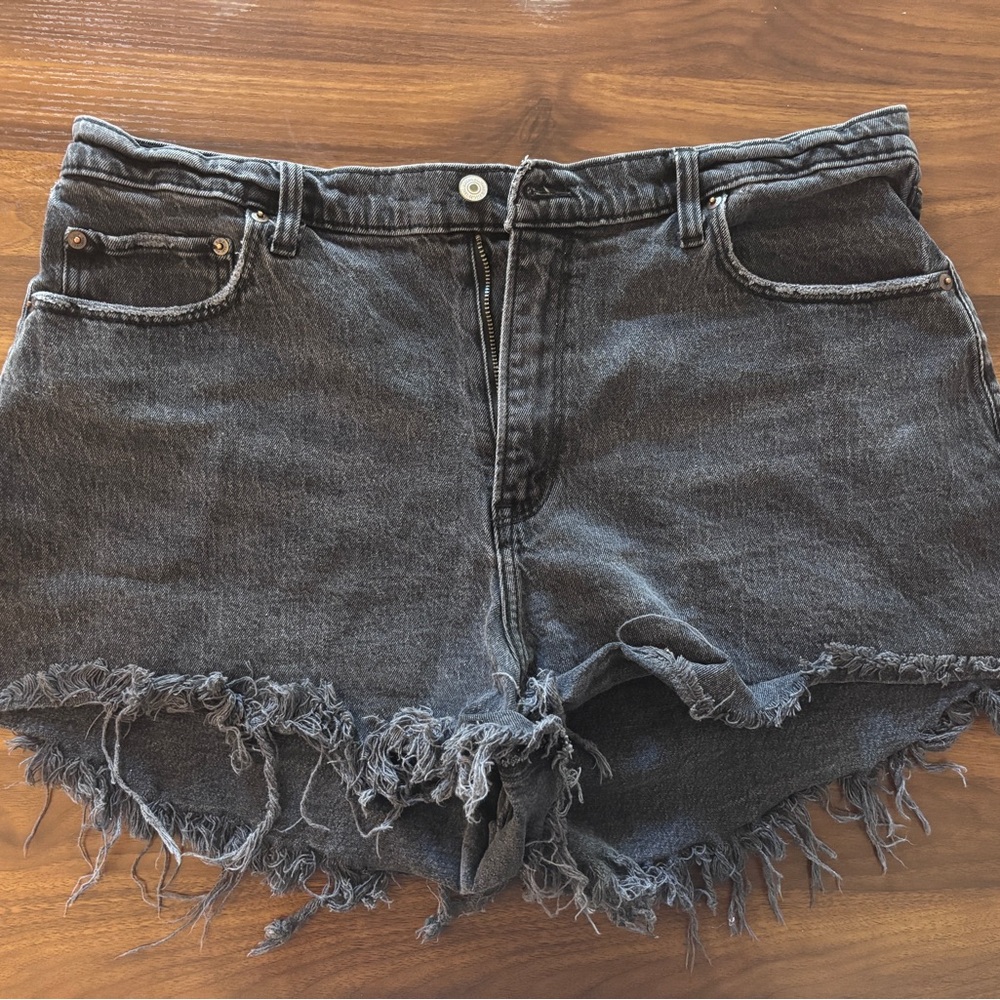 High-Rise Black Denim Frayed Hem Women’s Shorts AF 18 Curve Love